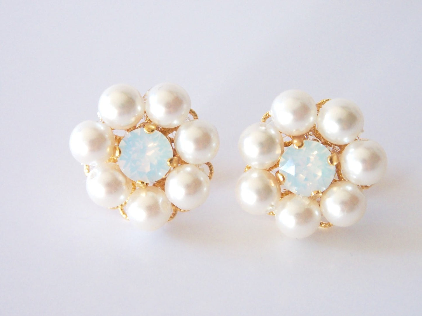 Chloe Pearl Flower Cluster Earrings